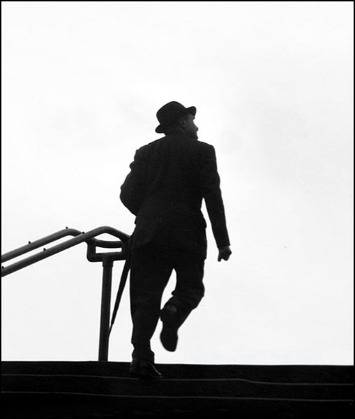 11.Mind your steps. London 1959 Kees Scherer