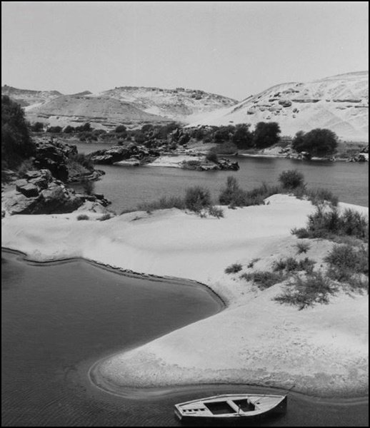 32.Near the island Elefantine. Aswan 1968 Kees Scherer