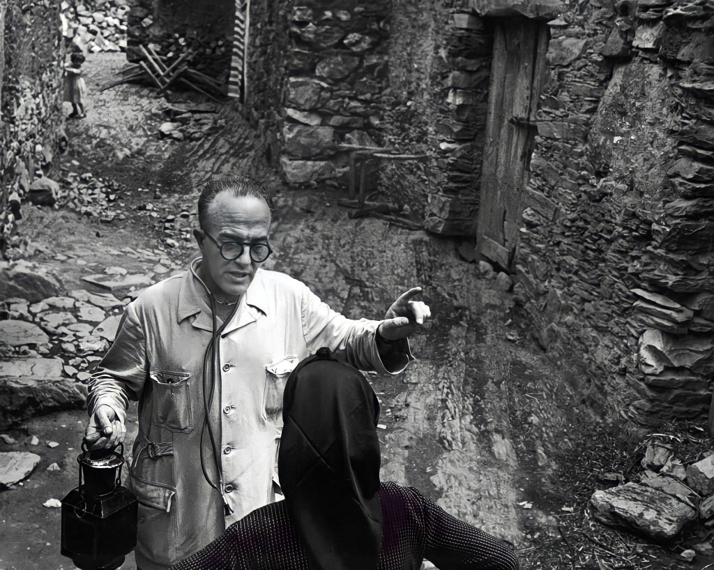 56a. "Spanish Village" - William Eugene Smith Reportage 3 1.articolo spanish village william eugene smith best photo history 4