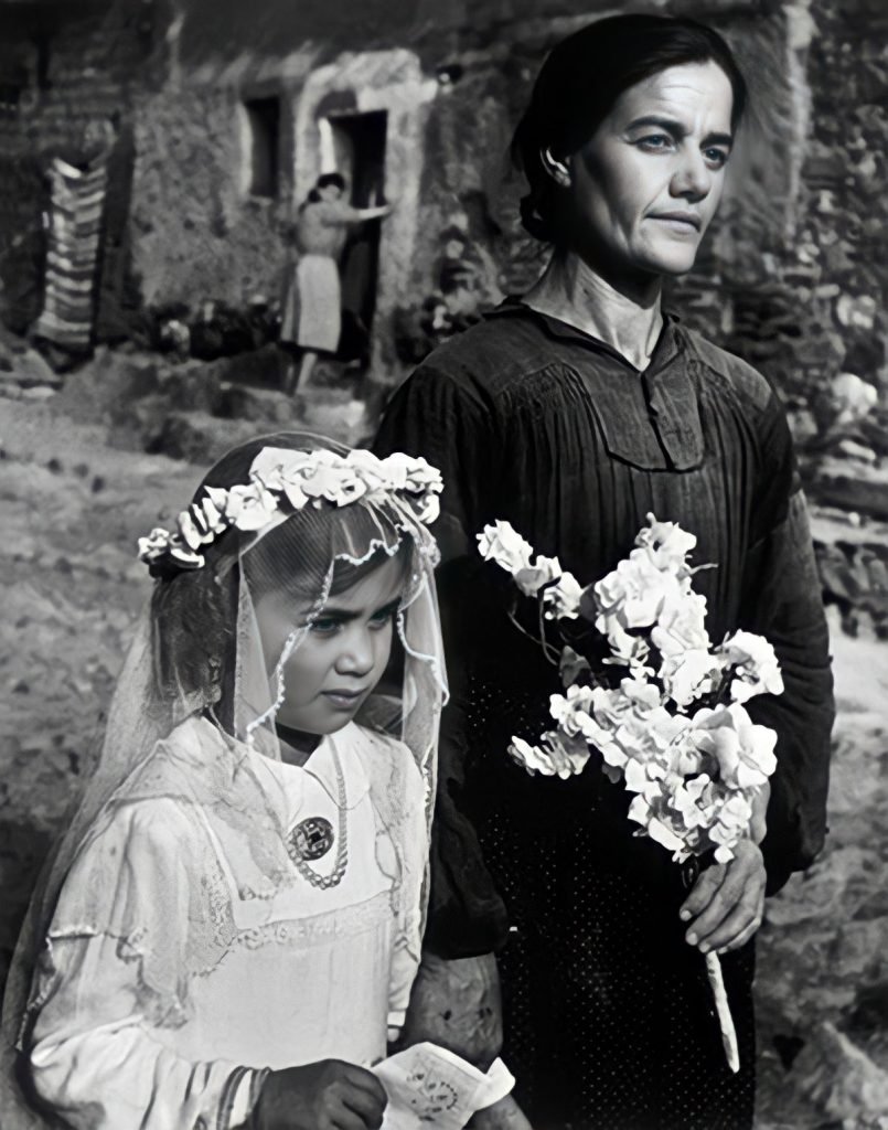 56a. "Spanish Village" - William Eugene Smith Reportage 21 17.articolo spanish village william eugene smith best photo history 1