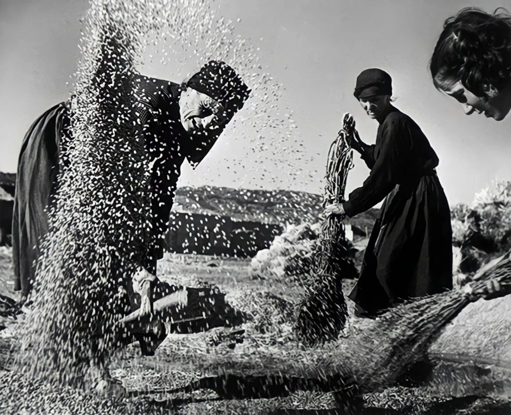 22.articolo spanish village william eugene smith best photo history 3