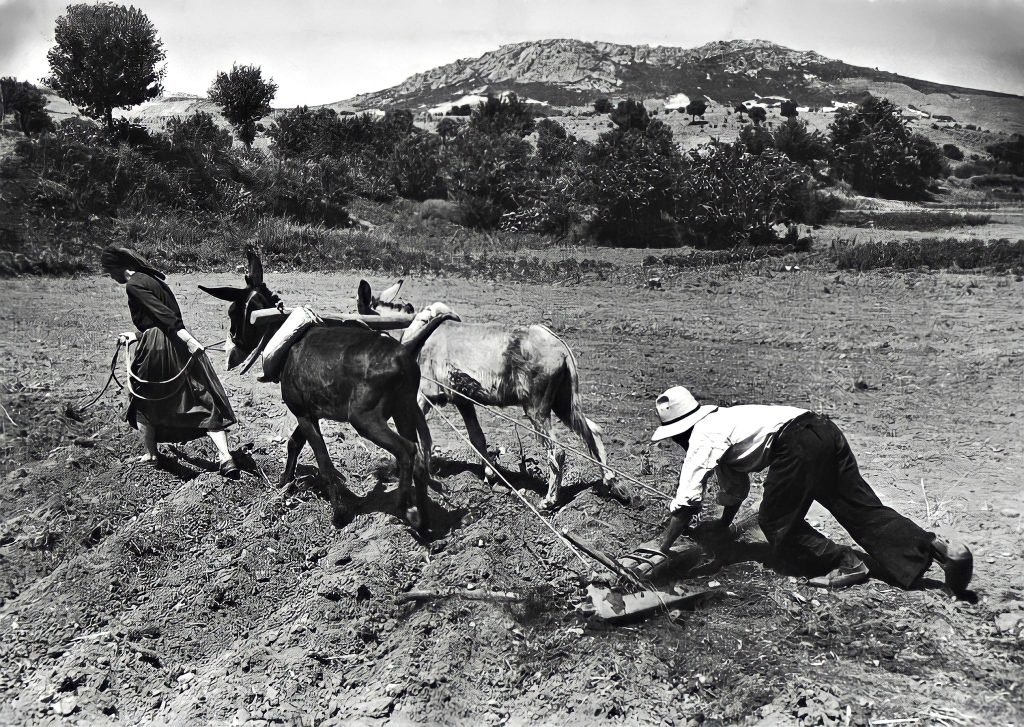 56a. "Spanish Village" - William Eugene Smith Reportage 6 6.articolo spanish village william eugene smith best photo history