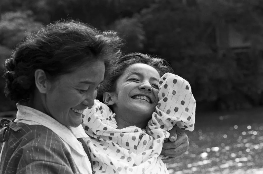 1973 Minamata Giappone la tredicenne Takako Isayama nata con difetti alla nascita causati dalla malattia di Minamata