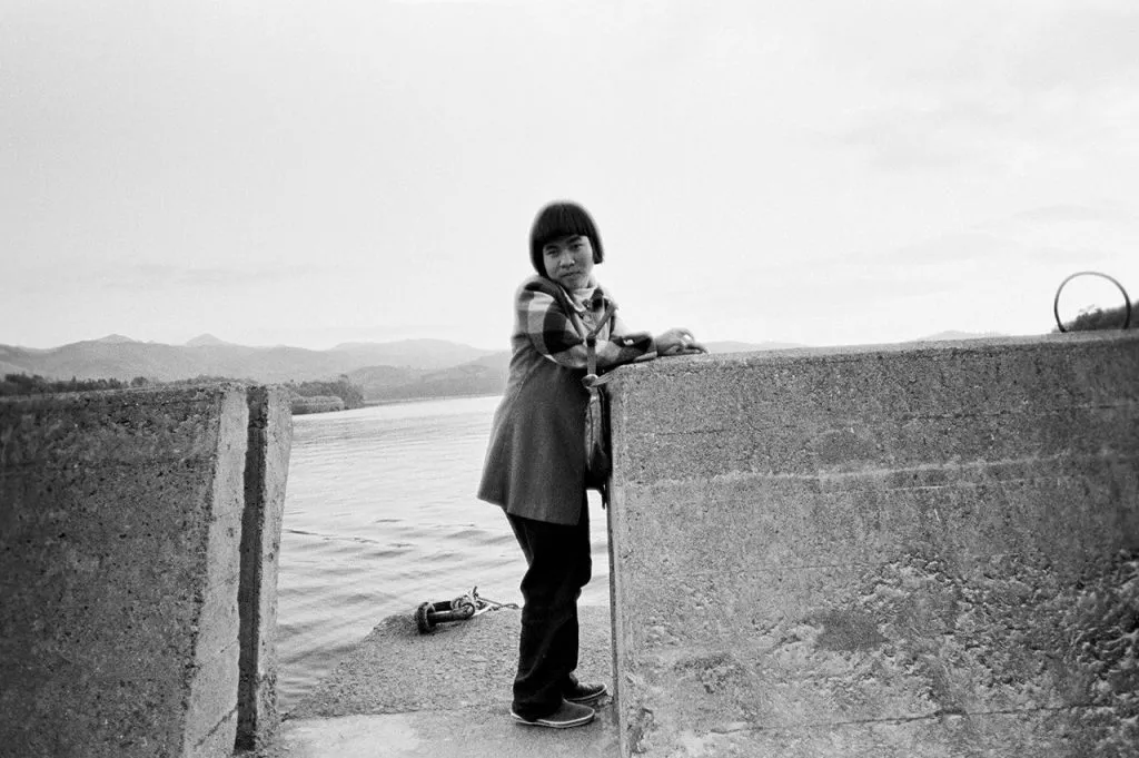 25.Sakamoto Shinobu 16 nel 1972. Aveva 6 anni quando le fu diagnosticata la malattia congenita di Minamata