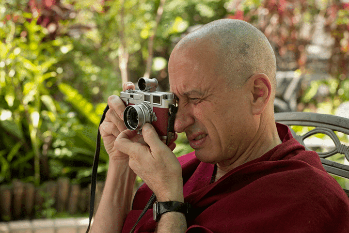 110. Nicholas Vreeland - Un Monaco con la Fotocamera 1 1.articolo nicholas vreeland best photo history 1