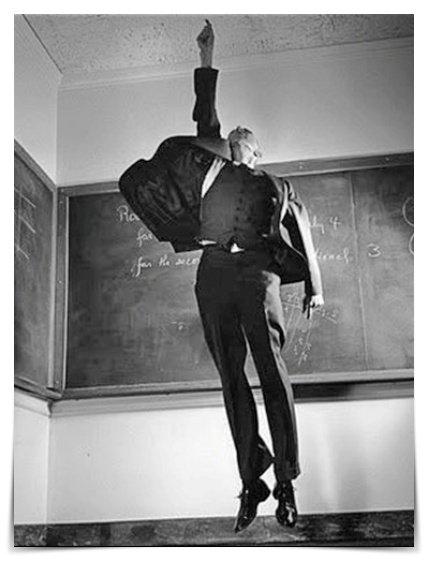 14a. Philippe Halsman- "Jumpology: Il Volo della Spontaneità" 15 15.Il professeur J.Robert Oppenheimer.Phillippe Halsman Jumpology