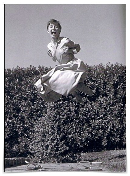14a. Philippe Halsman- "Jumpology: Il Volo della Spontaneità" 2 2.Audrey Hepburn by Phillippe Halsman Jumpology