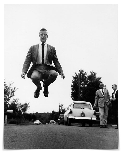 14a. Philippe Halsman- "Jumpology: Il Volo della Spontaneità" 9 9.M.Kempton Phillippe Halsman Jumpology