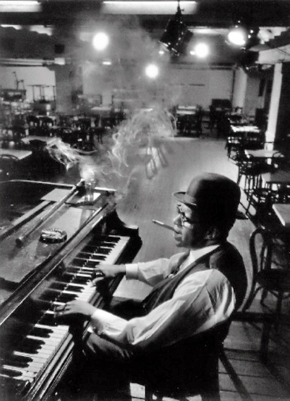 23. Arnold Newman – Il Ritratto Ambientato 13 13.Willie The Lion Smith Jazz Musician 1960