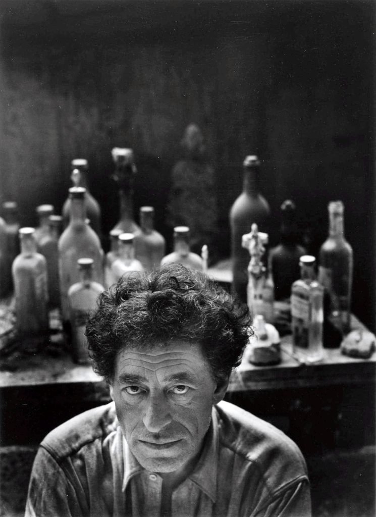 23. Arnold Newman – Il Ritratto Ambientato 14 14.Alberto Giacometti Parigi 1954