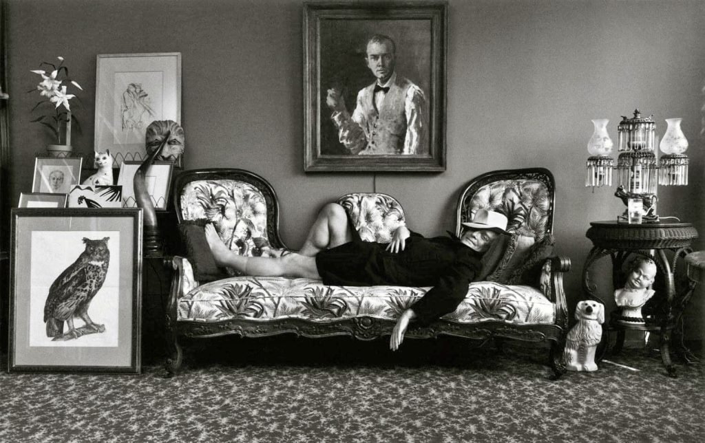 23. Arnold Newman – Il Ritratto Ambientato 18 18. Truman Capote New York City 1977