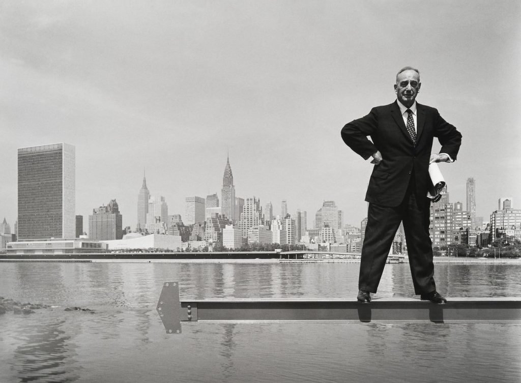 23. Arnold Newman – Il Ritratto Ambientato 20 20.robert Moses NYC 1959