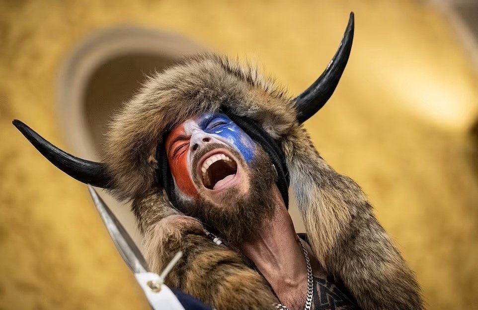 Sony World Photography Awards: Il Premio che Celebra la Fotografia Globale 33 2021.Win McNamee relative alle rivolte del Campidoglio del 6 gennaio 2021jpg