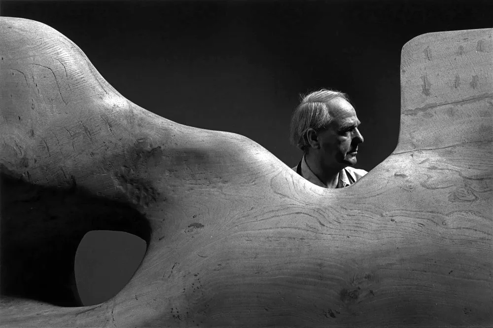 25.Henry Moore Much Hadham England 1966. Arnold Newman photo
