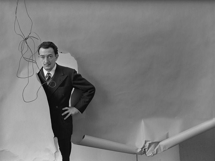 23a. 50 Ritratti Iconici firmati Arnold Newman, il Maestro del Ritratto Ambientato. 27 26.Salvador Dali Arnold Newman photo