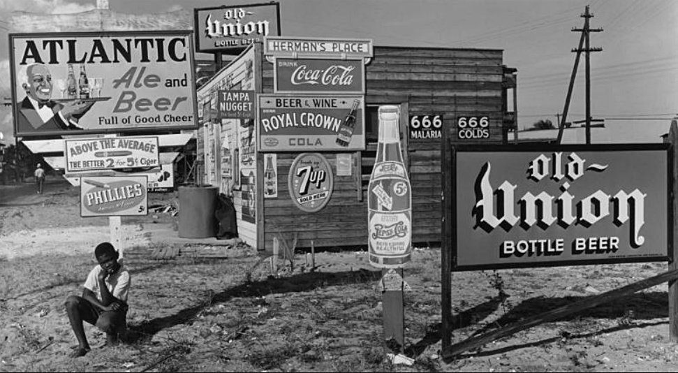 23. Arnold Newman – Il Ritratto Ambientato 5 3. Billboards West Palm Beach Forida 1939 circa 1