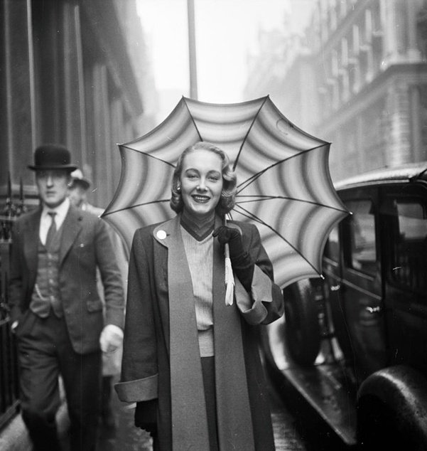 170.Thurston Hopkins - Lo sguardo umano della fotografia britannica 11 11. British Beauty Thurston Hopkins foto 1