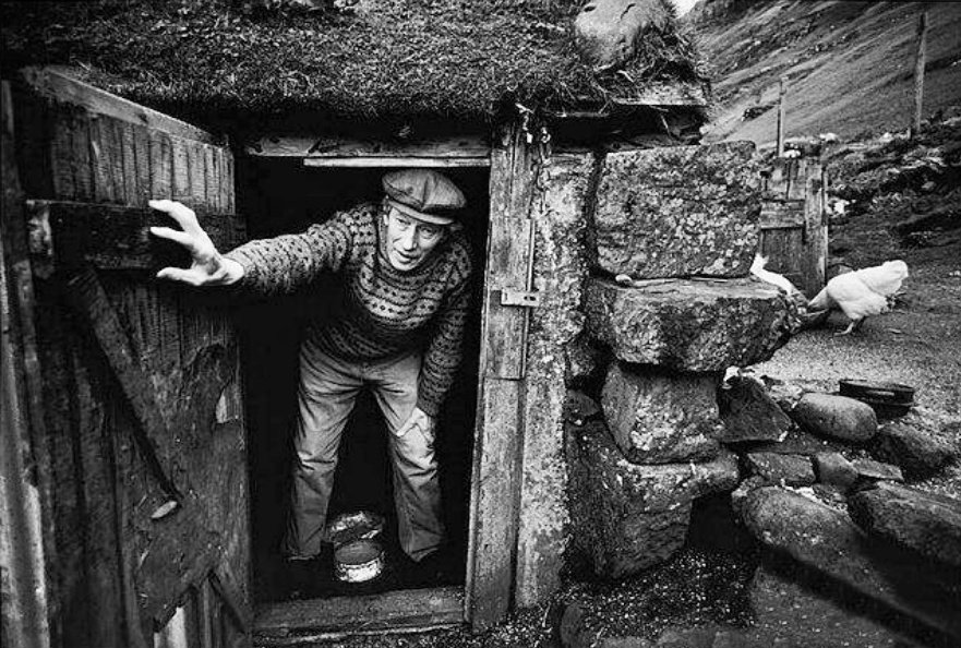 97. Ragnar Axelsson - Gli ultimi giorni dell’Artico 12 12.Faroe Island. Ragnar Axelsson foto