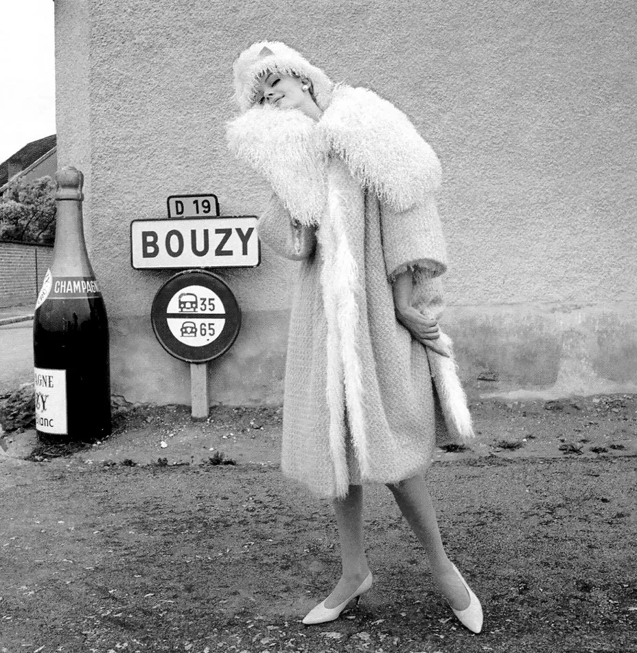 19.Nena Von Schelbrugge in Blamain Fleecy Blonde Coat and hat. Queen1960 Norman Parkinson foto