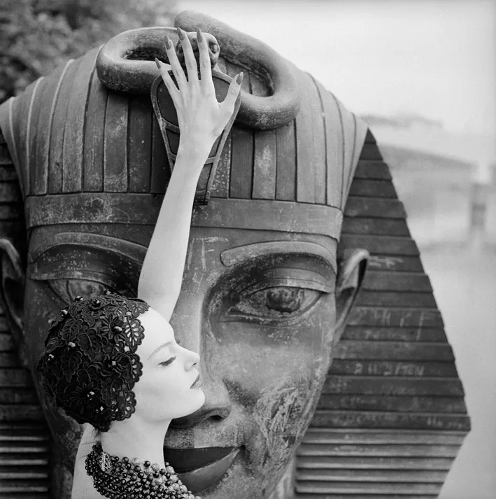 22.Nena and the Sphinx Norman Parkinson