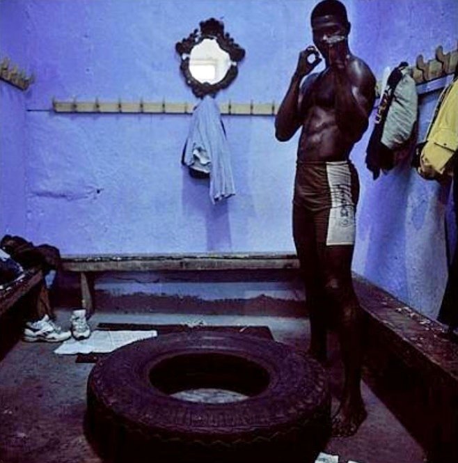 98. Rio Branco – La bellezza dell’immagine tra luce, colore e dolore 22 24.Miguel Rio Branco Blue Panther Santa Rosa Rio de Janeiro 1991 92