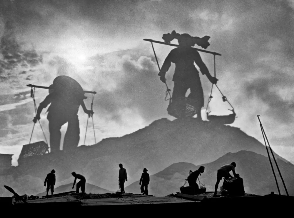 28. .A Hong Kong Memori Fan Ho double