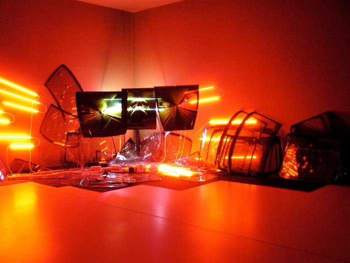 98. Rio Branco – La bellezza dell’immagine tra luce, colore e dolore 28 30.Miguel Rio Branco. Groninger museum revisited