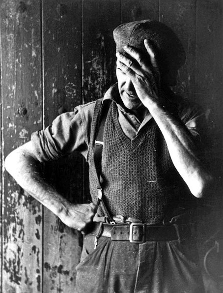 170.Thurston Hopkins - Lo sguardo umano della fotografia britannica 31 30.Worker . Liverpool Slums reportage 1956. Thurston Hopkins