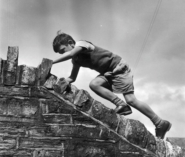 170.Thurston Hopkins - Lo sguardo umano della fotografia britannica 21 43.Children of the Streets reportage 1954.Thurston Hopkins foto