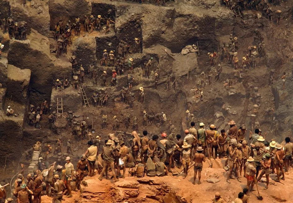 5.Serra Pelada Hill of Gold 1985 Miguel Rio Branco
