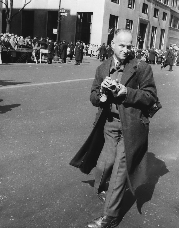 10 Maestri della " Street Photography" : Storie, Tecniche e Immagini Iconiche 10 Henri Cartier Bresson