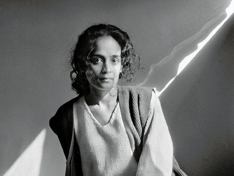 161. Raghu Rai : la Fotografia come esperienza di verità 18 18.Suzanna Arundhati Roy is an Indian author best known for her novel The God of Small Things 1997 which won the Man Booker Prize for Fiction the same year