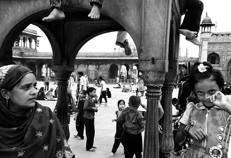 10 Maestri della " Street Photography" : Storie, Tecniche e Immagini Iconiche 61 21.Vineet Vohra India