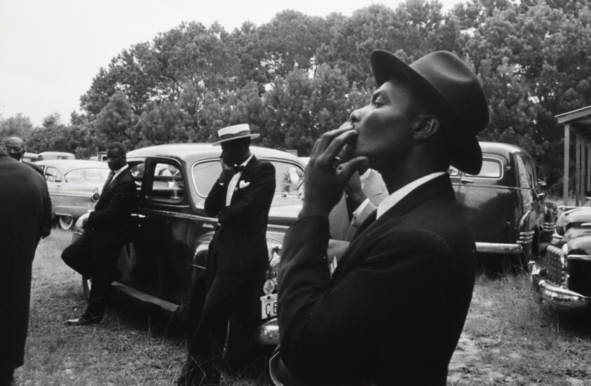 10 Maestri della " Street Photography" : Storie, Tecniche e Immagini Iconiche 32 3.funeral St.Helena South Carolina frank