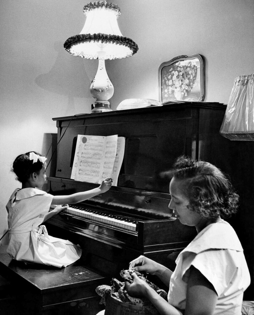 19.Chicago Illinois 1950. Gordon Parks photo
