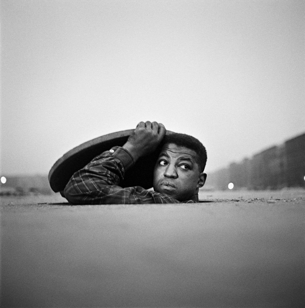 26.Emerging Man Harlem New York 1952. d