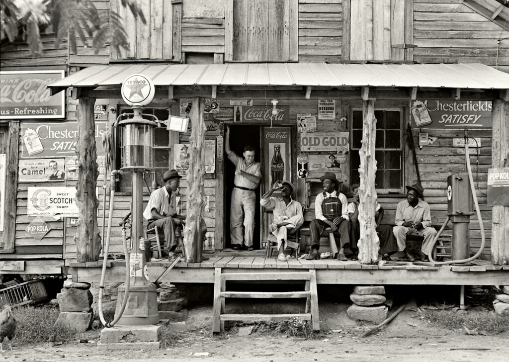 21.Negozio di campagna su strada sterrata. Gordonton Nord Carolina 1939
