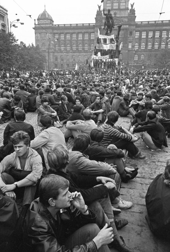 32.Manifestanti anti russi Praga Cecoslovacchia 1968