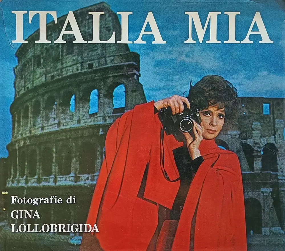 Il Premio Nadar: Storia ed evoluzione del Photobook attraverso il prestigioso premio fotografico francese 17 17.Vincitore premio Nadar 1974 — Gina Lollobrigida con Italia mia