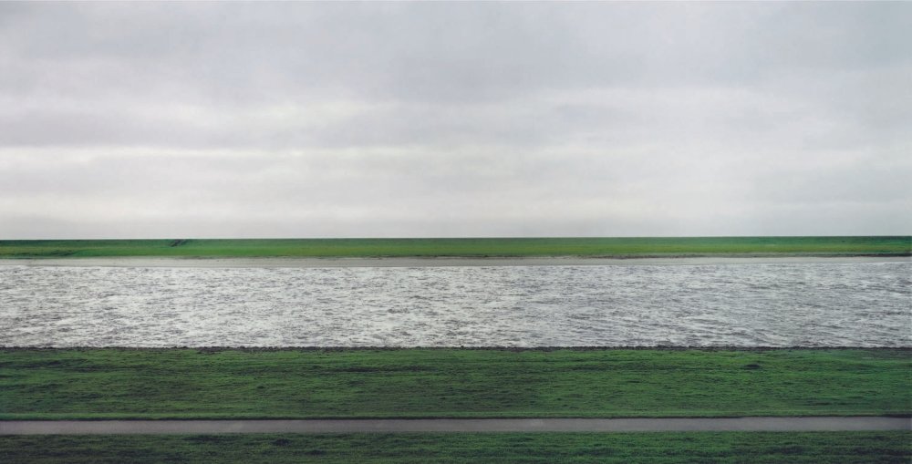 11. Andreas Gursky – Rhein II 1999