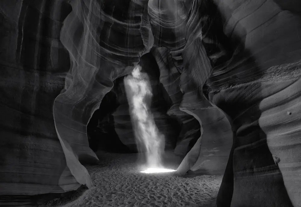8.Peter Lik – Phantom 2014