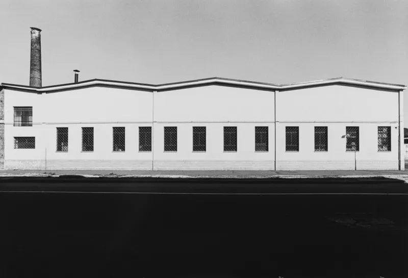 31.Gabriele Basilico – Milano. Ritratti di fabbriche 1978–1980 t