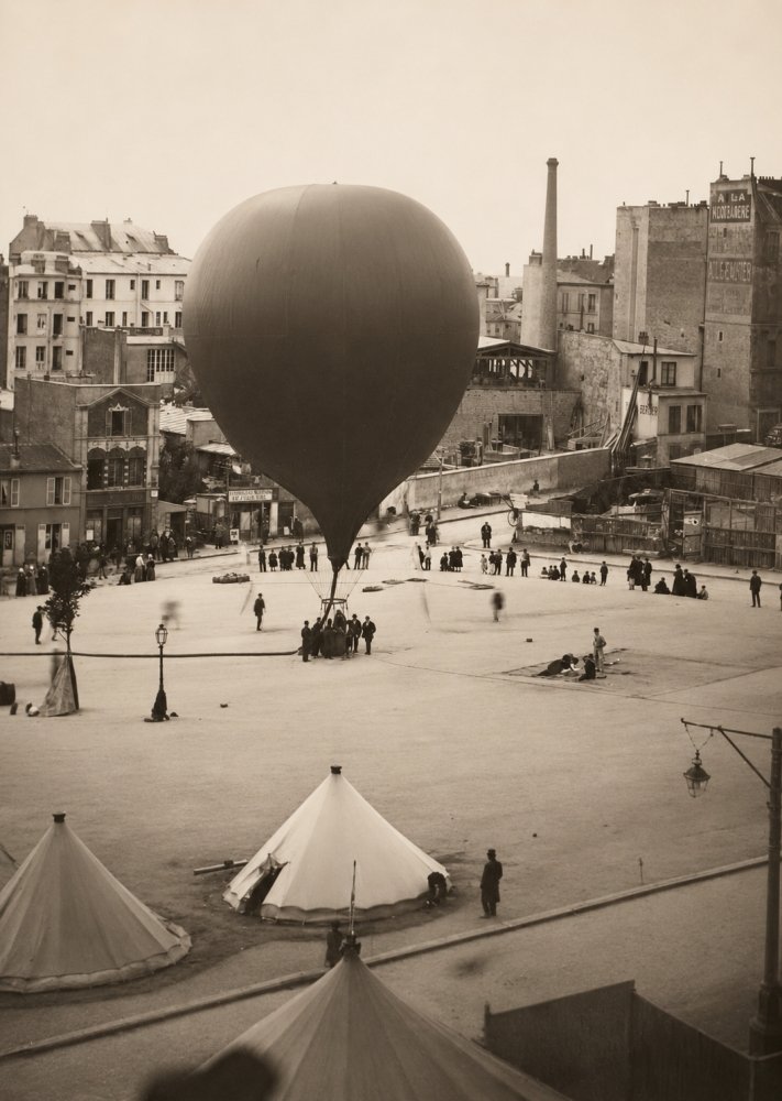21.Le Neptune Place Saint Pierre a Montmartre 23 settembre 1870 Nadar Le Geant. Champ de Mars 1863