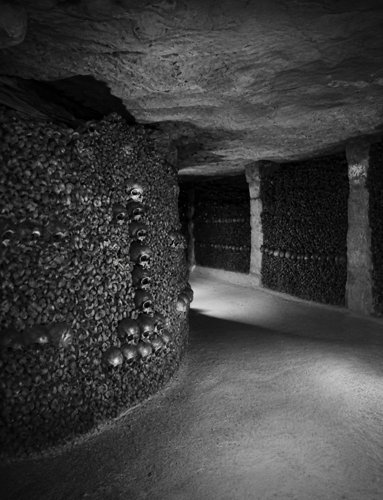 25.catacombe di parigi 4