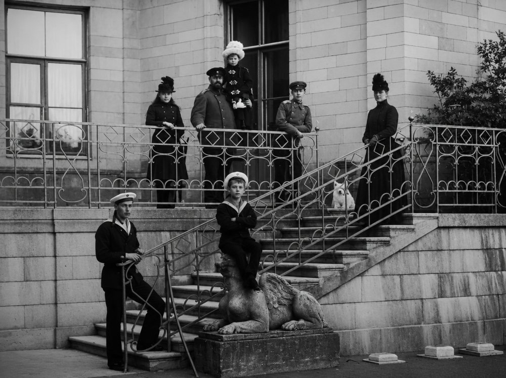 42.Lo Zar Alessandro III di Russia con la sua famiglia c1886 nadar