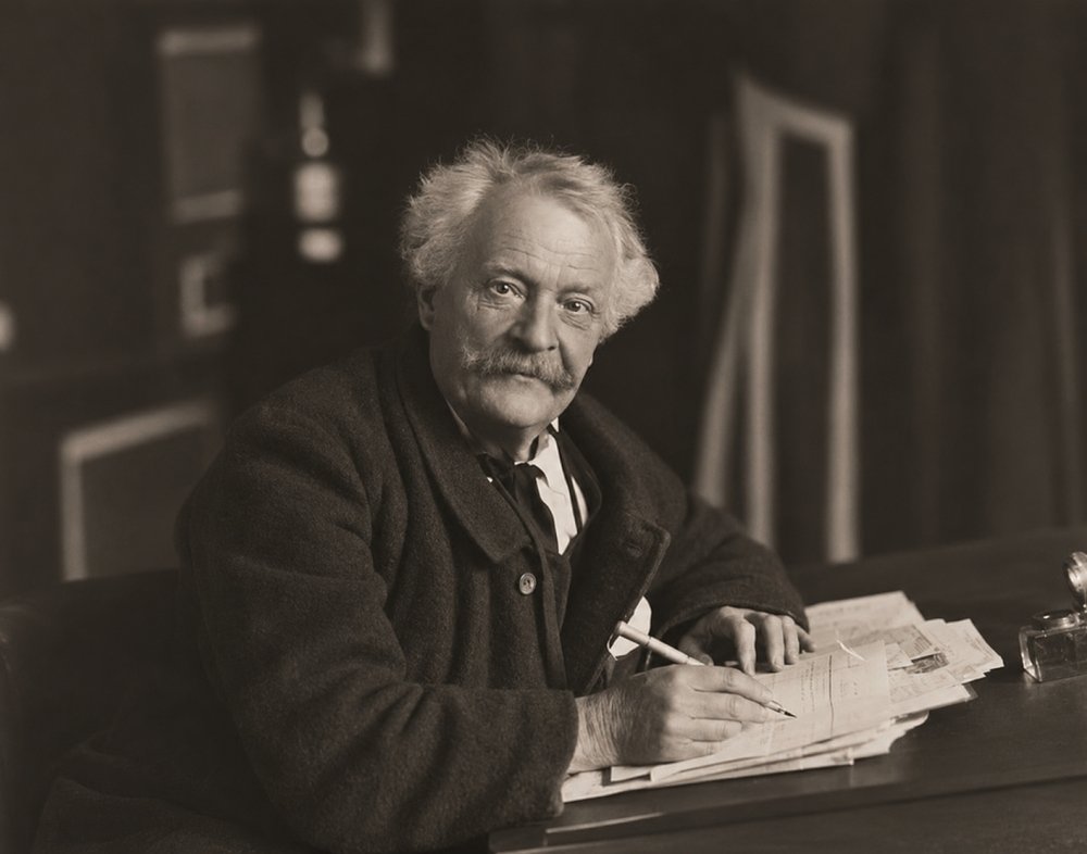 43.Paul Nadar foto del padre Felix Nadar mentre scrive 1905 1910