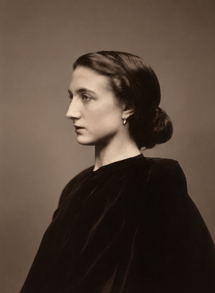 45.Ritratto di giovane donna