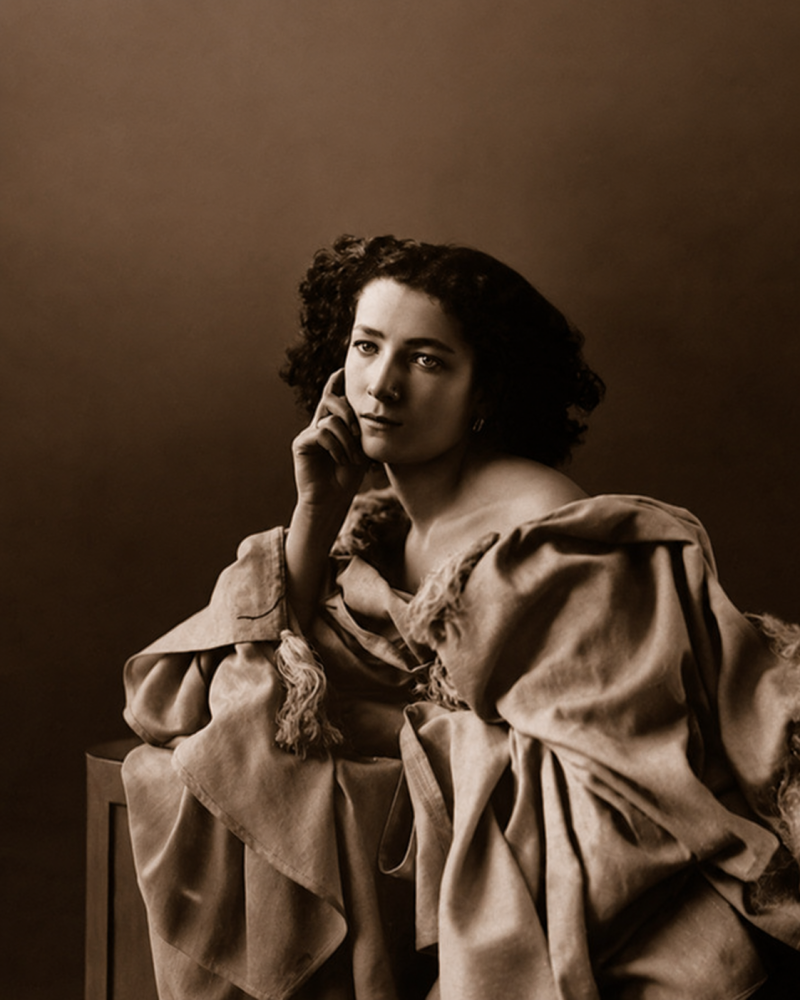 57.Sarah Bernhard ritratta da Nadar nel 1864